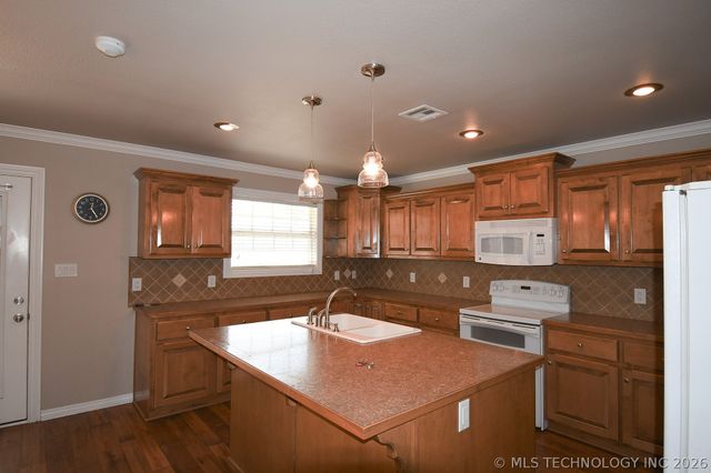 104391 S 4495 Road, Vian, OK 74962