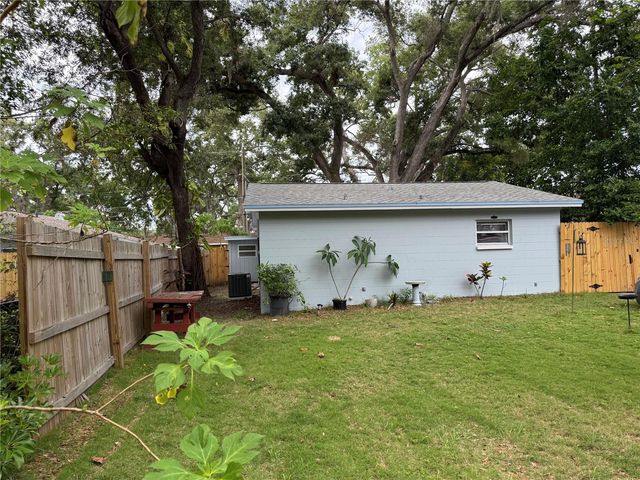 613 1ST AVENUE NE, Largo, FL 33770