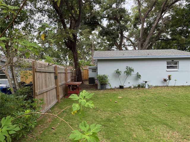613 1ST AVENUE NE, Largo, FL 33770