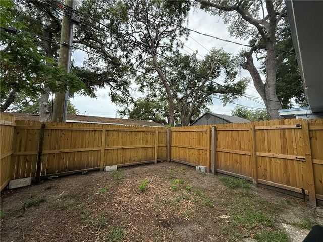 613 1ST AVENUE NE, Largo, FL 33770