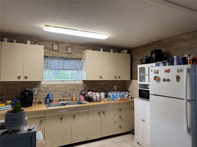 613 1ST AVENUE NE, Largo, FL 33770