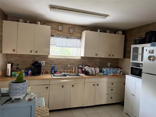 613 1ST AVENUE NE, Largo, FL 33770