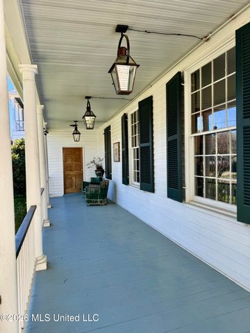 606 State Street, Natchez, MS 39120