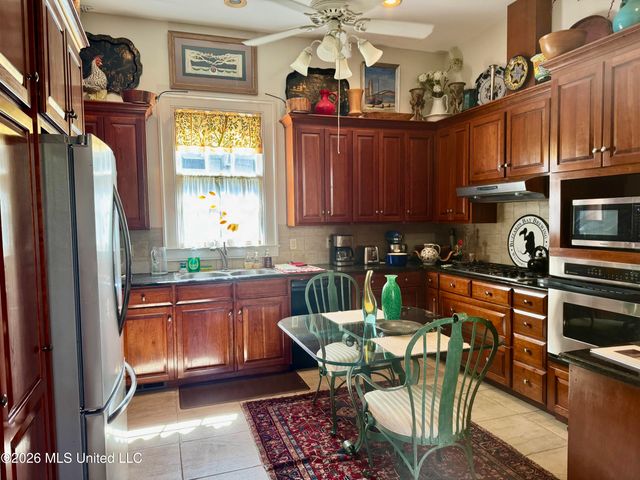 606 State Street, Natchez, MS 39120