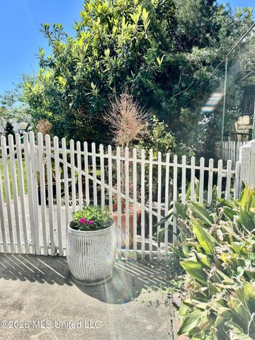 606 State Street, Natchez, MS 39120