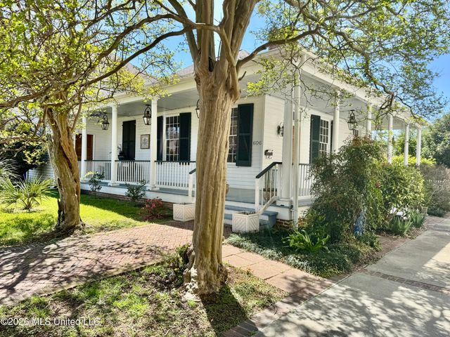 606 State Street, Natchez, MS 39120