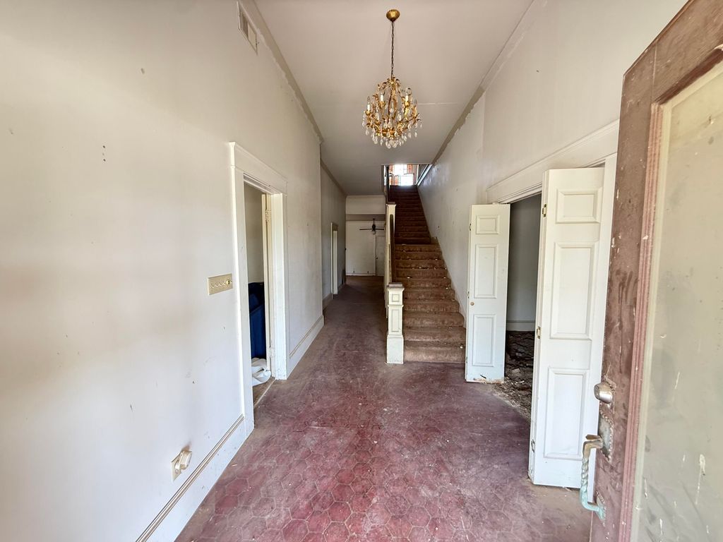 Image 12 of property listing at 253 N Sims Avenue, Paint Rock, TX 76866