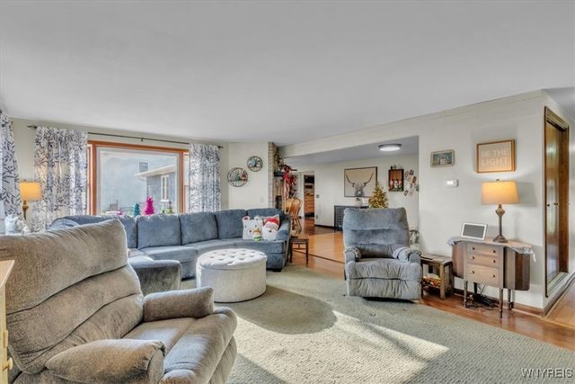 1073 Lyndale Lane, Marilla, NY 14059