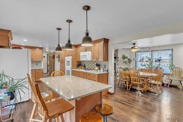 1073 Lyndale Lane, Marilla, NY 14059