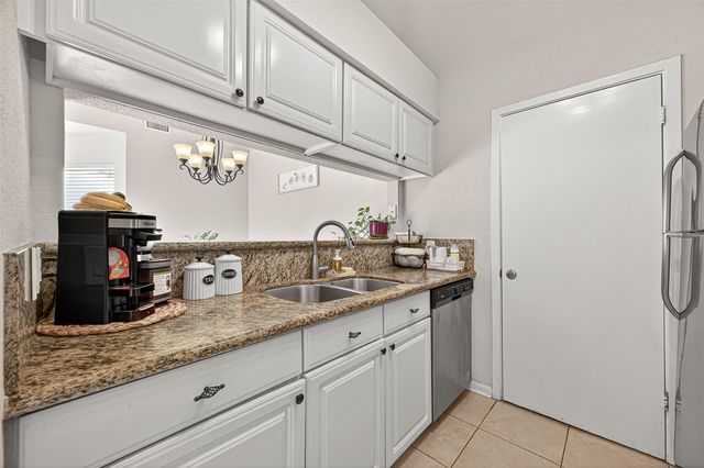 2277 S Kirkwood Road 1002, Houston, TX 77077