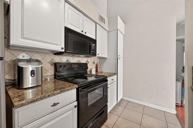 2277 S Kirkwood Road 1002, Houston, TX 77077