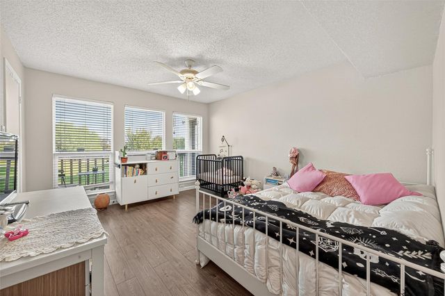 2277 S Kirkwood Road 1002, Houston, TX 77077