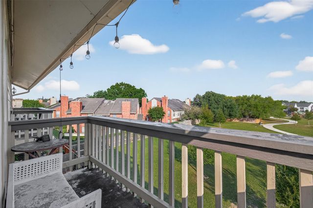 2277 S Kirkwood Road 1002, Houston, TX 77077