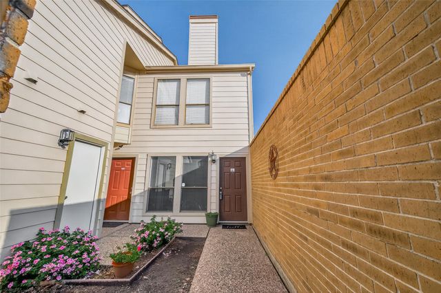 2277 S Kirkwood Road 1002, Houston, TX 77077