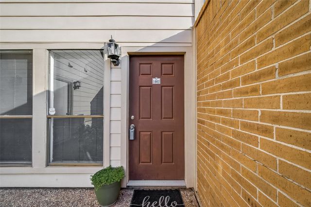 2277 S Kirkwood Road 1002, Houston, TX 77077