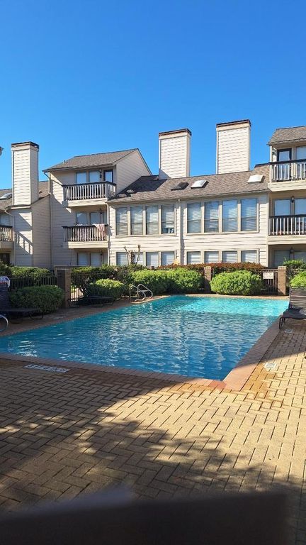 2277 S Kirkwood Road 1002, Houston, TX 77077