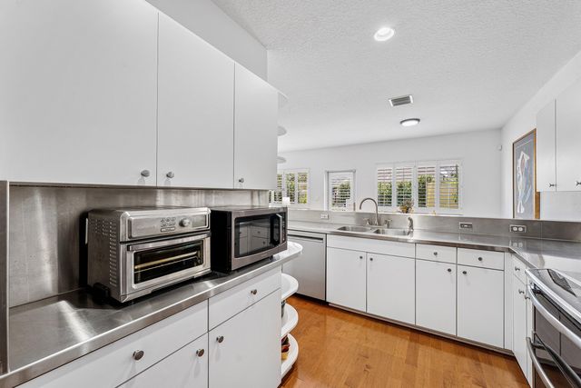 808 SW 7th Avenue, Fort Lauderdale, FL 33315