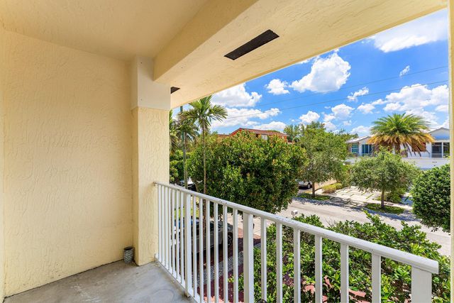 808 SW 7th Avenue, Fort Lauderdale, FL 33315