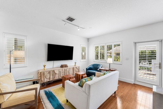 808 SW 7th Avenue, Fort Lauderdale, FL 33315