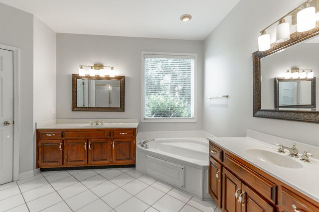 44 S Links Drive, Ringgold, GA 30736