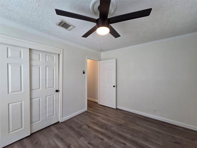 4718 Blanton Boulevard, Houston, TX 77092