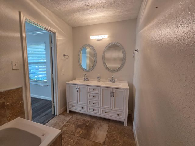 4718 Blanton Boulevard, Houston, TX 77092