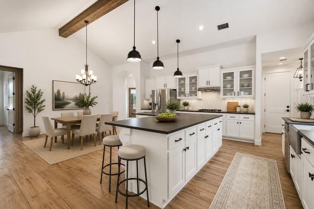 70 Santa Maria ST, Georgetown, TX 78628