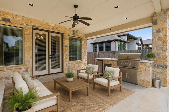 70 Santa Maria ST, Georgetown, TX 78628