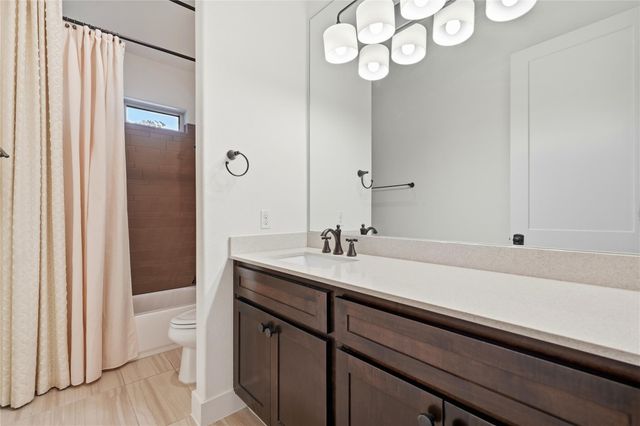 70 Santa Maria ST, Georgetown, TX 78628
