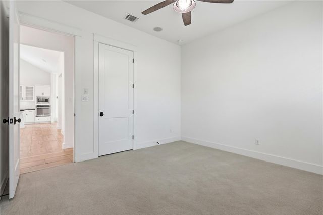 70 Santa Maria ST, Georgetown, TX 78628