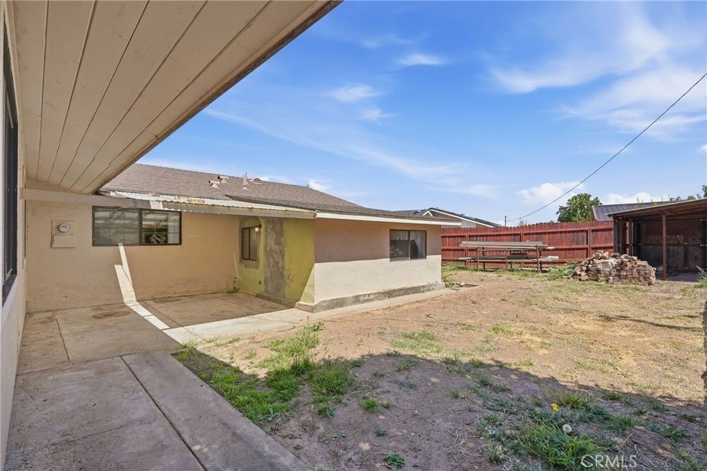 Image 24 of property listing at 1355 Via Del Carmel, Santa Maria, CA 93455