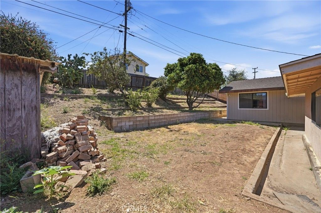 Image 26 of property listing at 1355 Via Del Carmel, Santa Maria, CA 93455