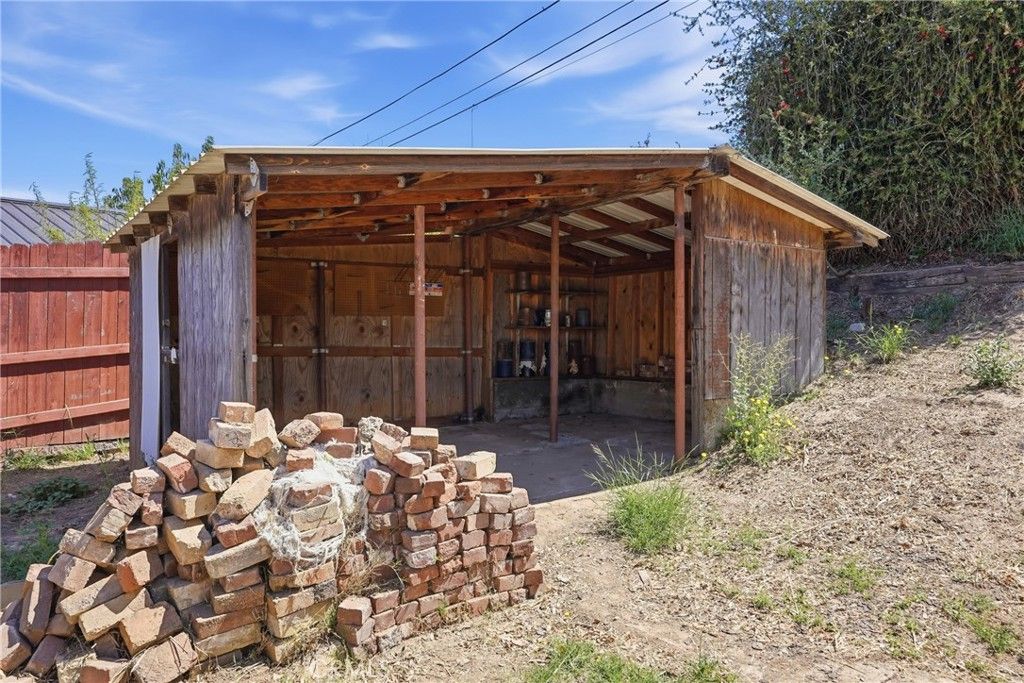 Image 29 of property listing at 1355 Via Del Carmel, Santa Maria, CA 93455
