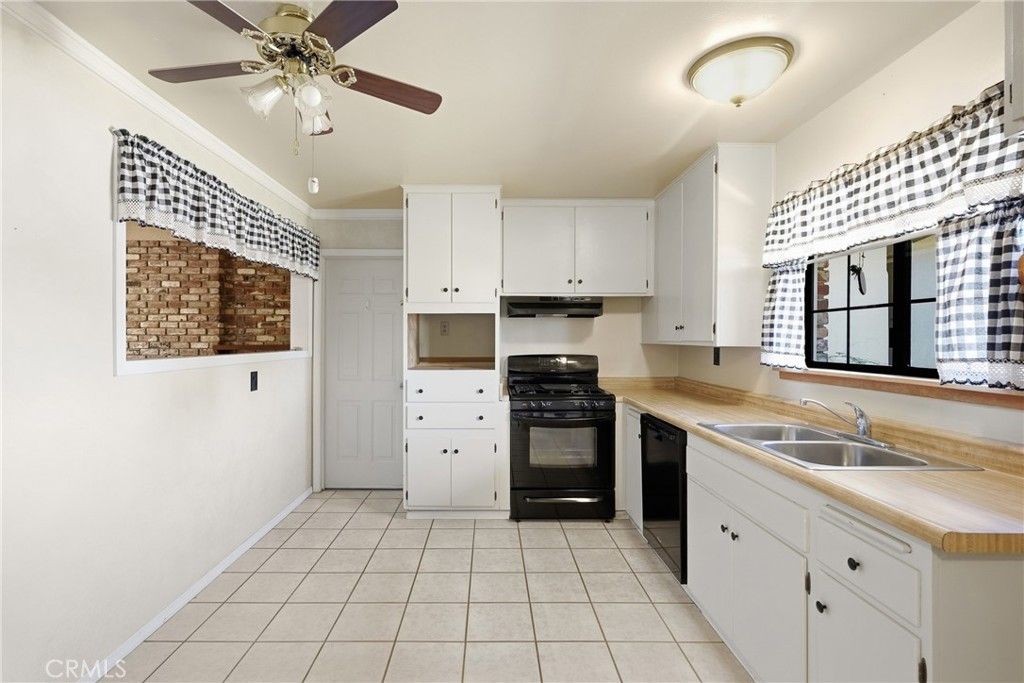 Image 8 of property listing at 1355 Via Del Carmel, Santa Maria, CA 93455