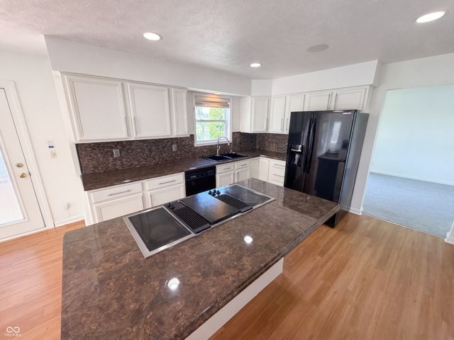 7328 Chestnut Hills Boulevard, Indianapolis, IN 46278