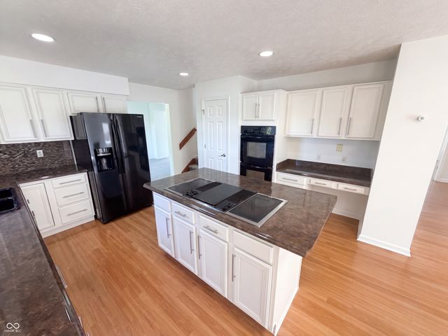 7328 Chestnut Hills Boulevard, Indianapolis, IN 46278