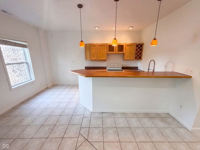 7328 Chestnut Hills Boulevard, Indianapolis, IN 46278