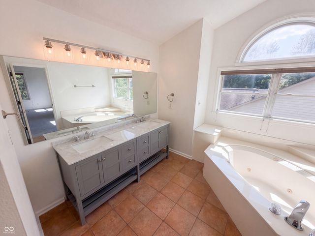 7328 Chestnut Hills Boulevard, Indianapolis, IN 46278