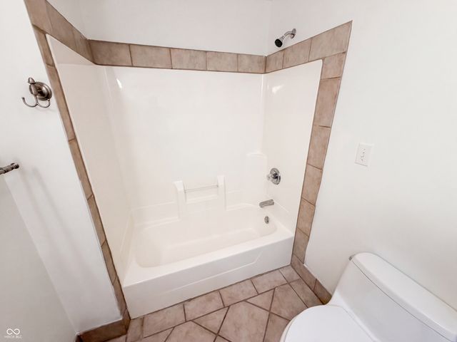 7328 Chestnut Hills Boulevard, Indianapolis, IN 46278