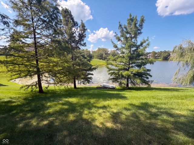 7328 Chestnut Hills Boulevard, Indianapolis, IN 46278
