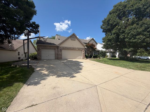 7328 Chestnut Hills Boulevard, Indianapolis, IN 46278