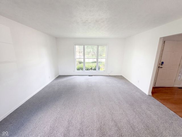 7328 Chestnut Hills Boulevard, Indianapolis, IN 46278