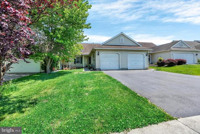 611 BLOSSOM HILL LN, Dallastown, PA 17313
