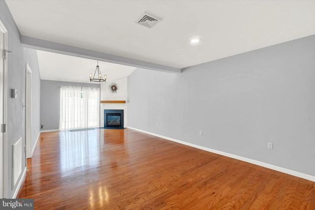 611 BLOSSOM HILL LN, Dallastown, PA 17313