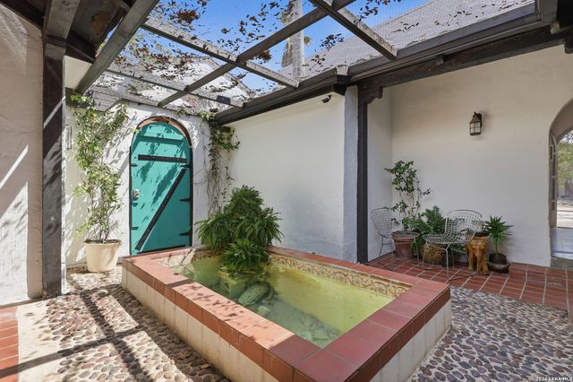 315 CLUB DR, San Antonio, TX 78201