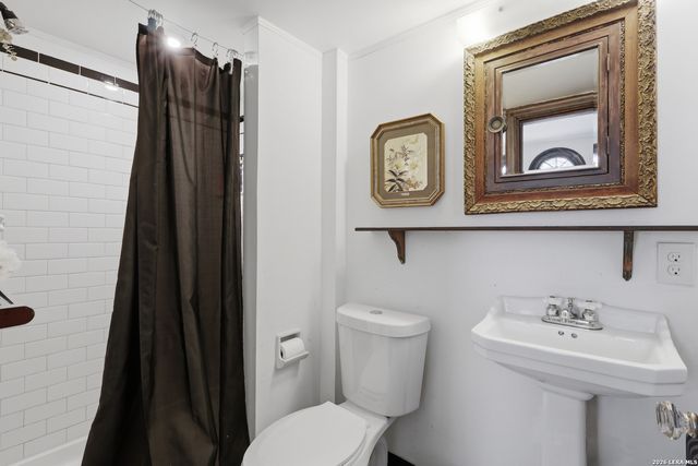 315 CLUB DR, San Antonio, TX 78201