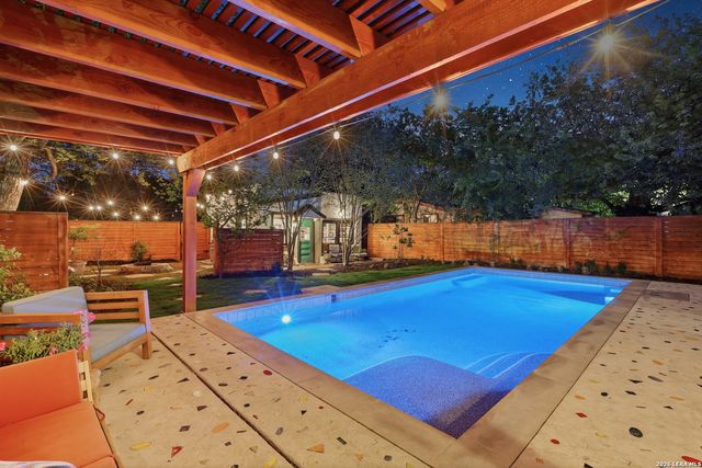 315 CLUB DR, San Antonio, TX 78201