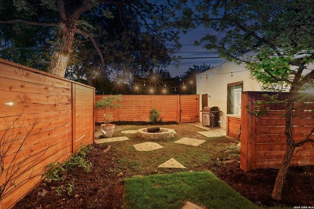 315 CLUB DR, San Antonio, TX 78201