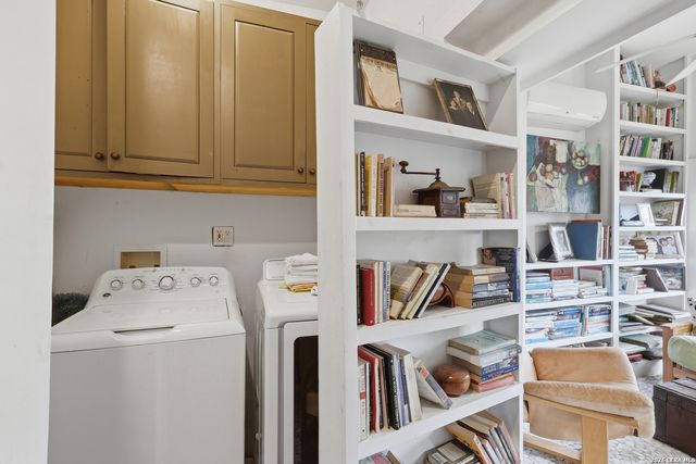 315 CLUB DR, San Antonio, TX 78201