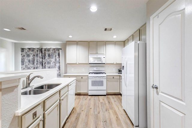 15214 Thistle Rock Lane, Cypress, TX 77429